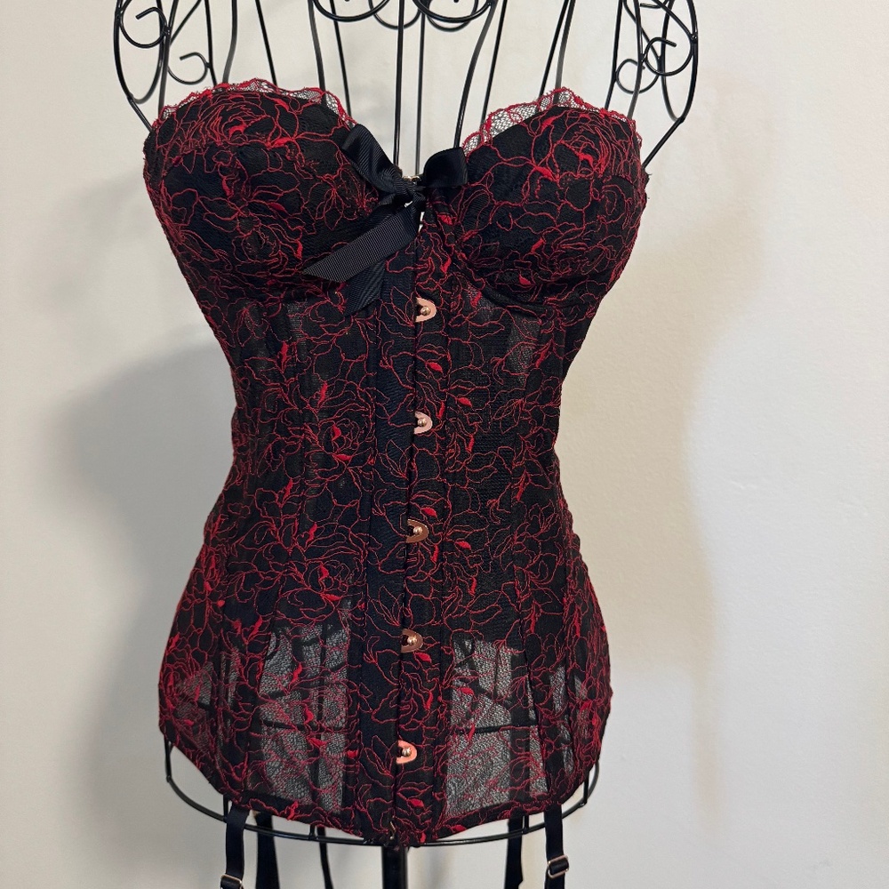 Savage X Fenty Women's Black and Red Corset Size small